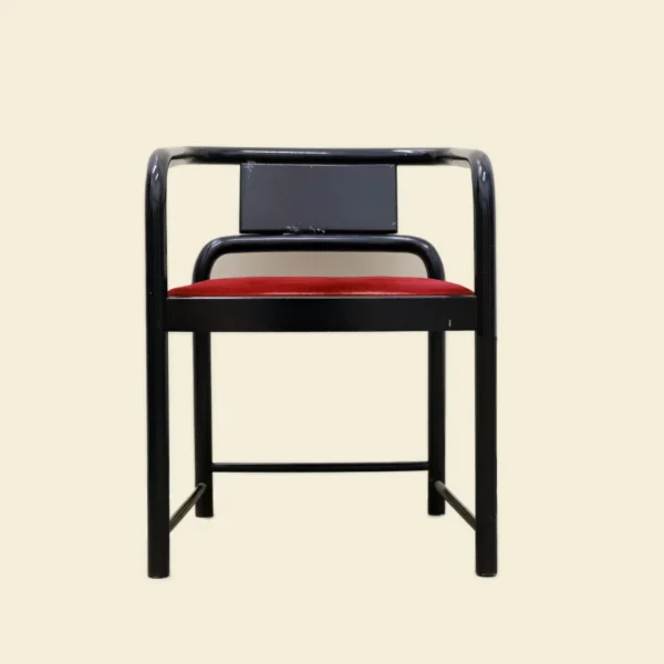 Sedia legna color nero copertura tessuto rosso